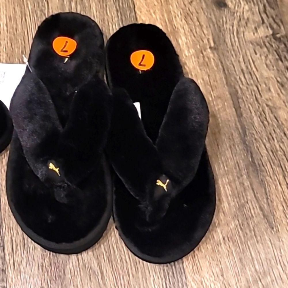 Puma Fluff Flip Slippers Black Team Gold - Picture 12 of 14